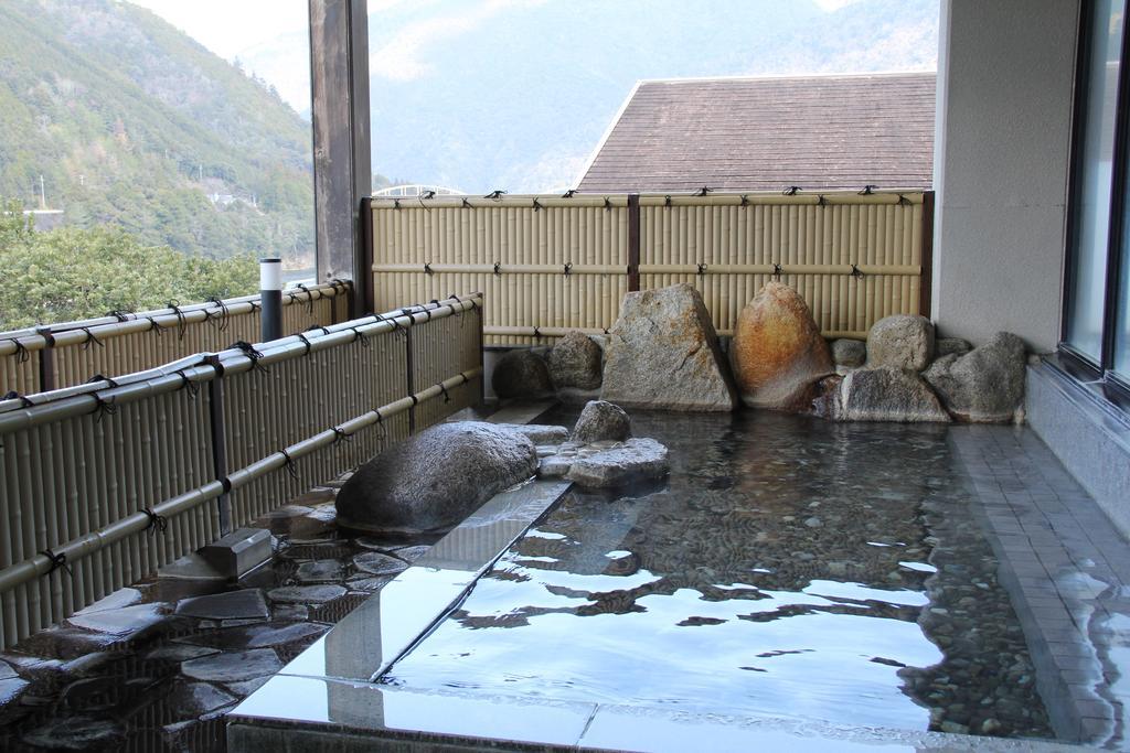 Iruka Onsen Hotel Seiryuusou Кумано Екстериор снимка